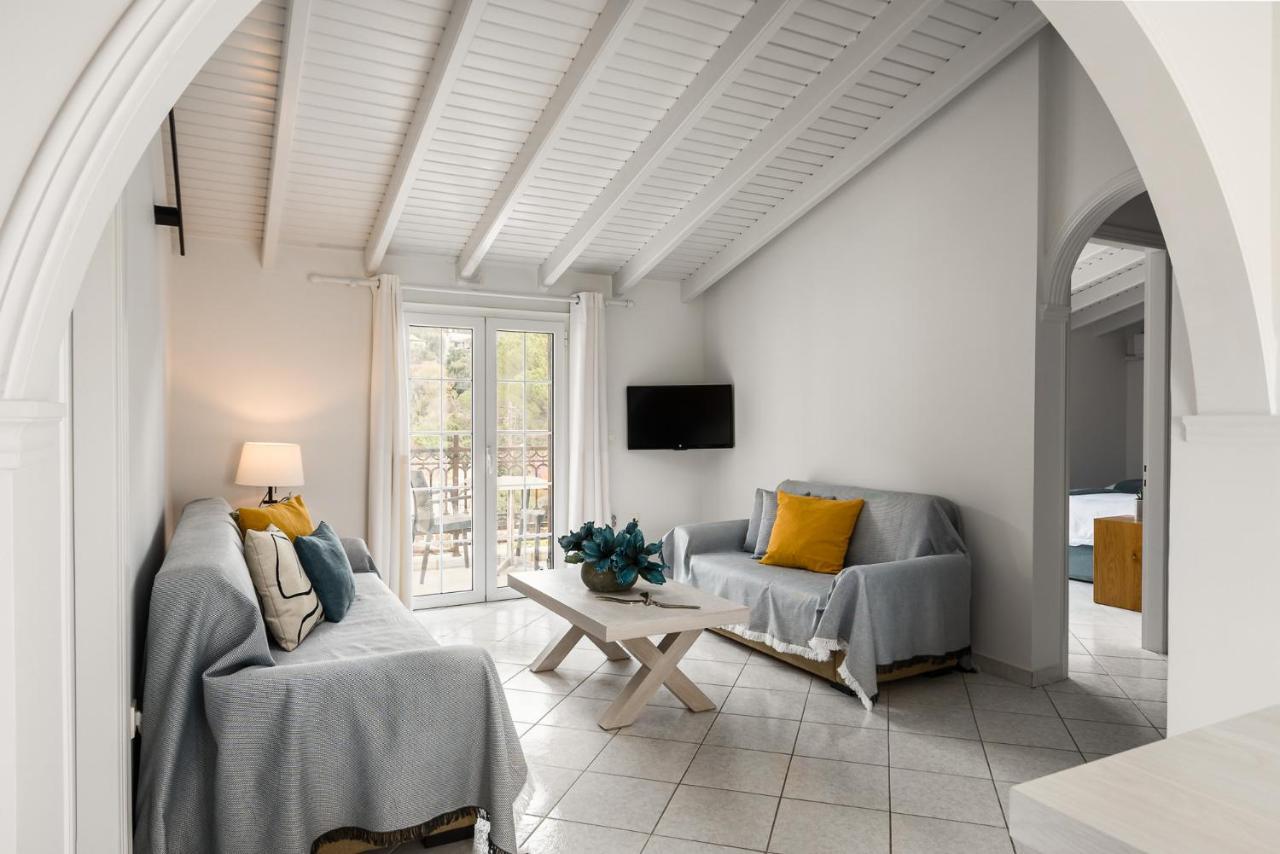 The Seaview Corner Apartments By Konnect, Ipsos Corfu Экстерьер фото