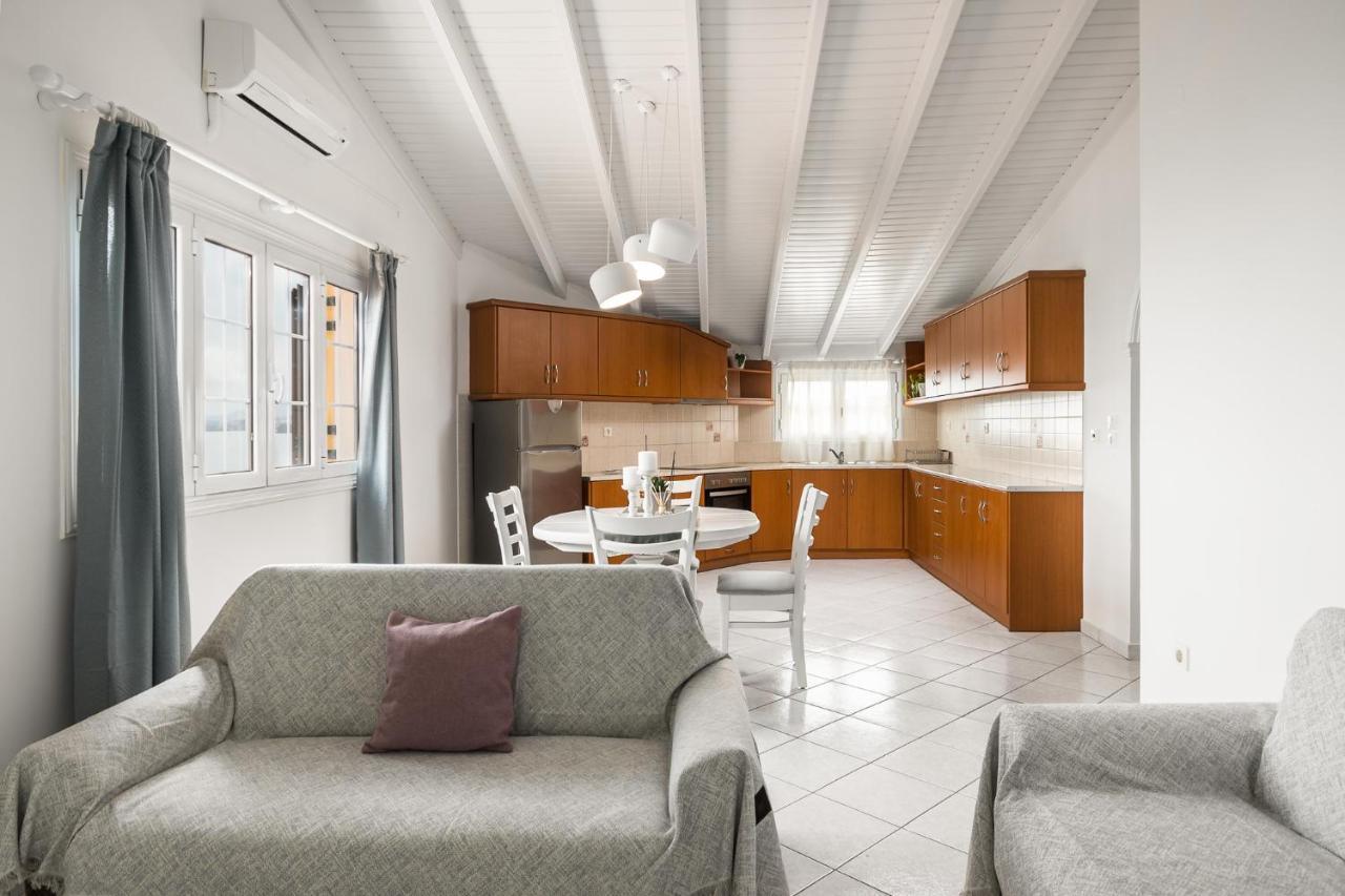 The Seaview Corner Apartments By Konnect, Ipsos Corfu Экстерьер фото