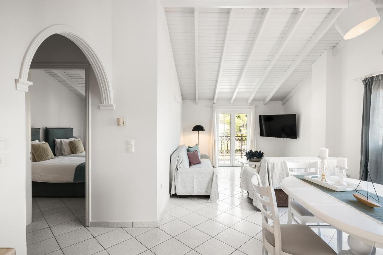 The Seaview Corner Apartments By Konnect, Ipsos Corfu Экстерьер фото